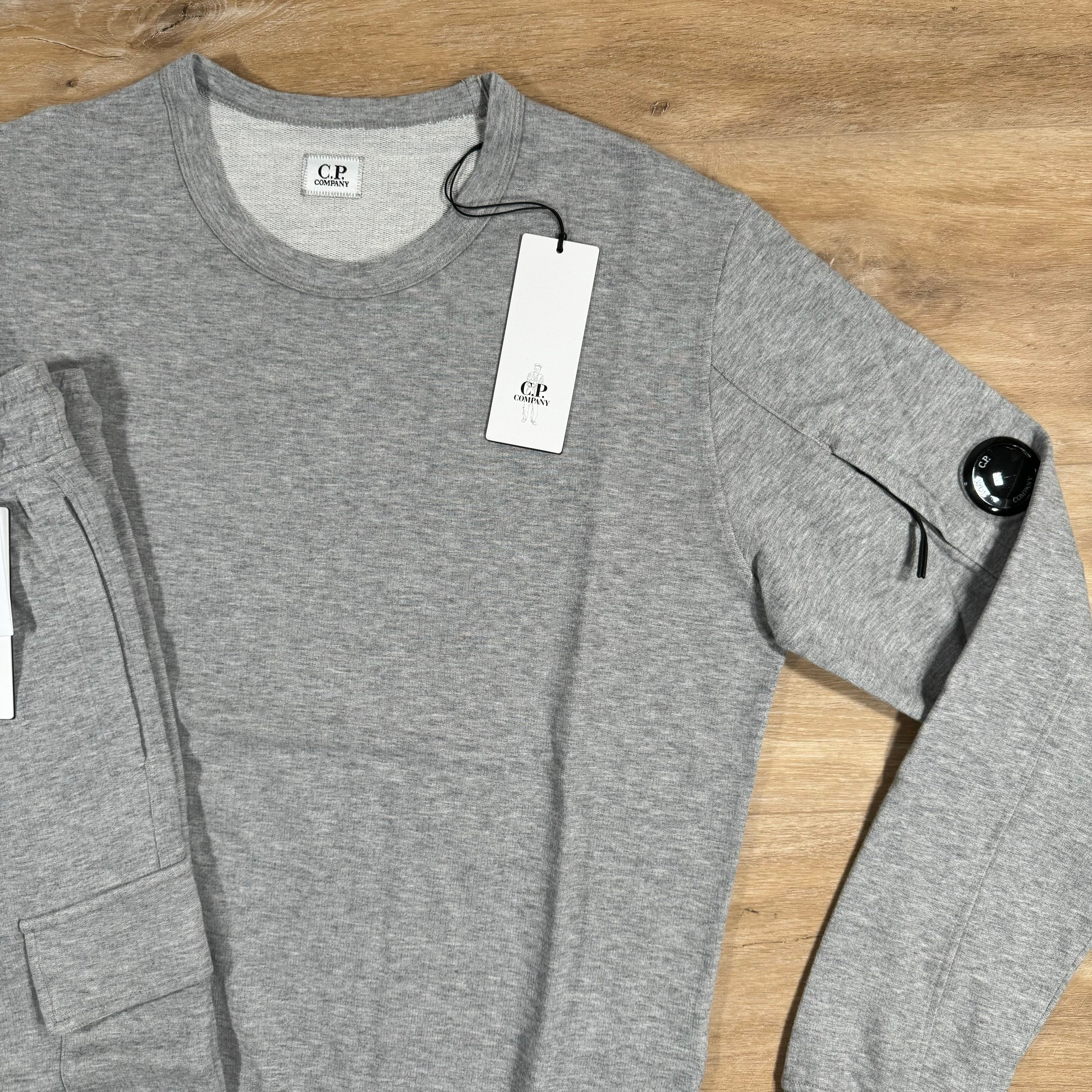CP Company Light Fleece Lens Tracksuit in Grey