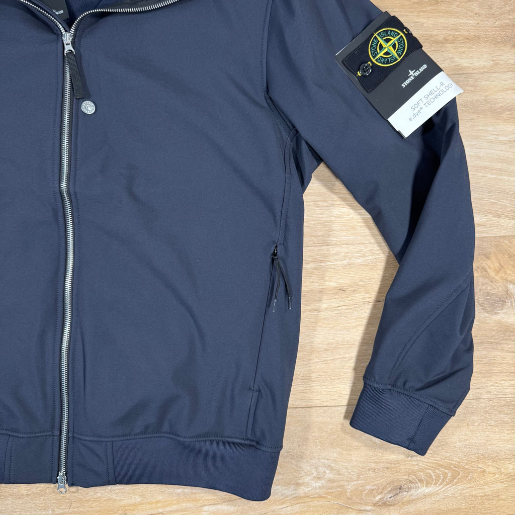 Stone Island Soft Shell-R Jacket in Navy