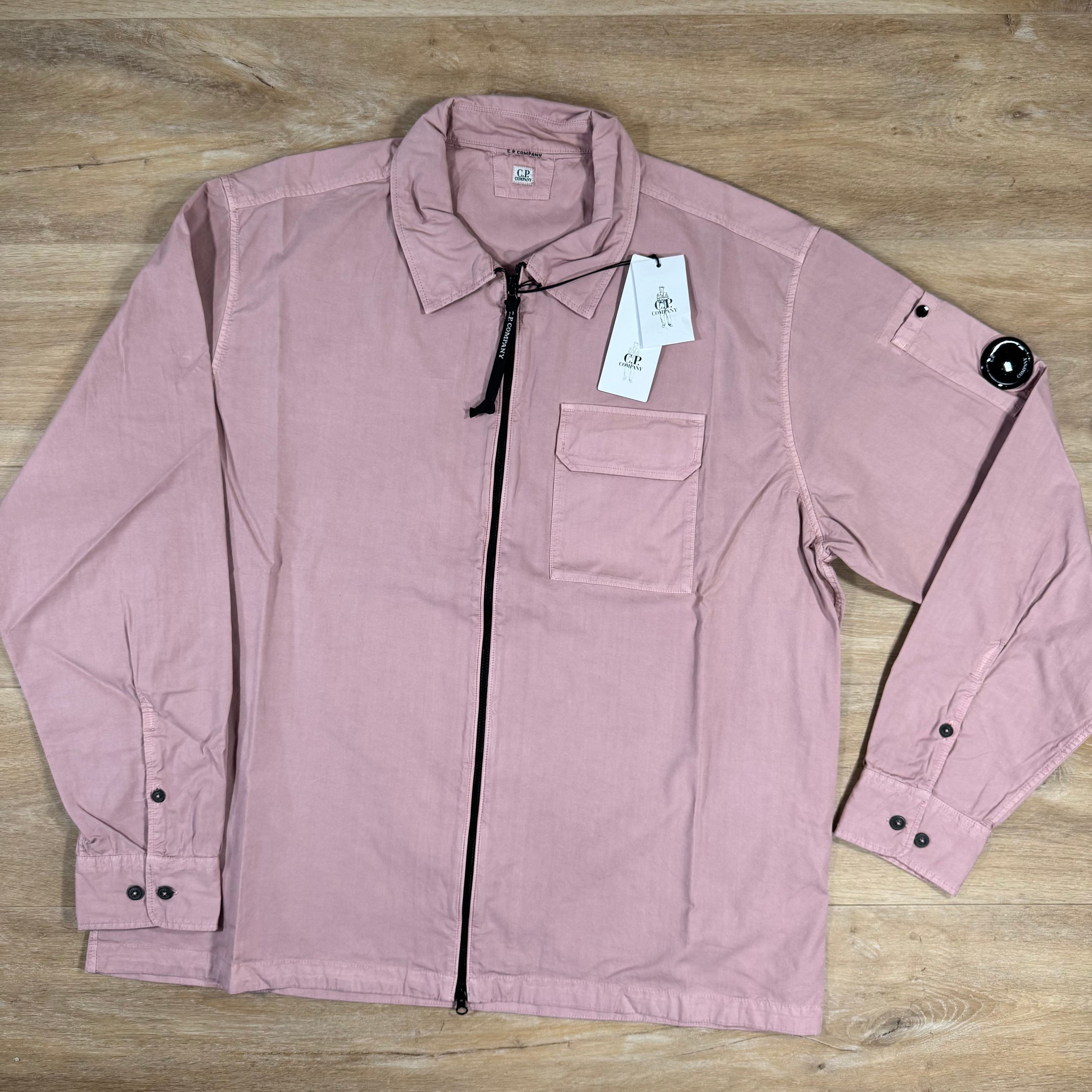 CP Company Organic Gabardine Lens Overshirt in Misty Rose - Pink