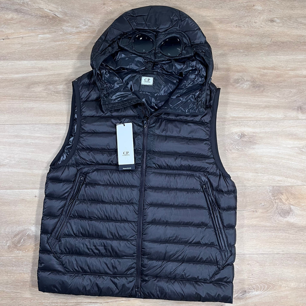 CP Company DD Shell Goggle Down Gilet in Black