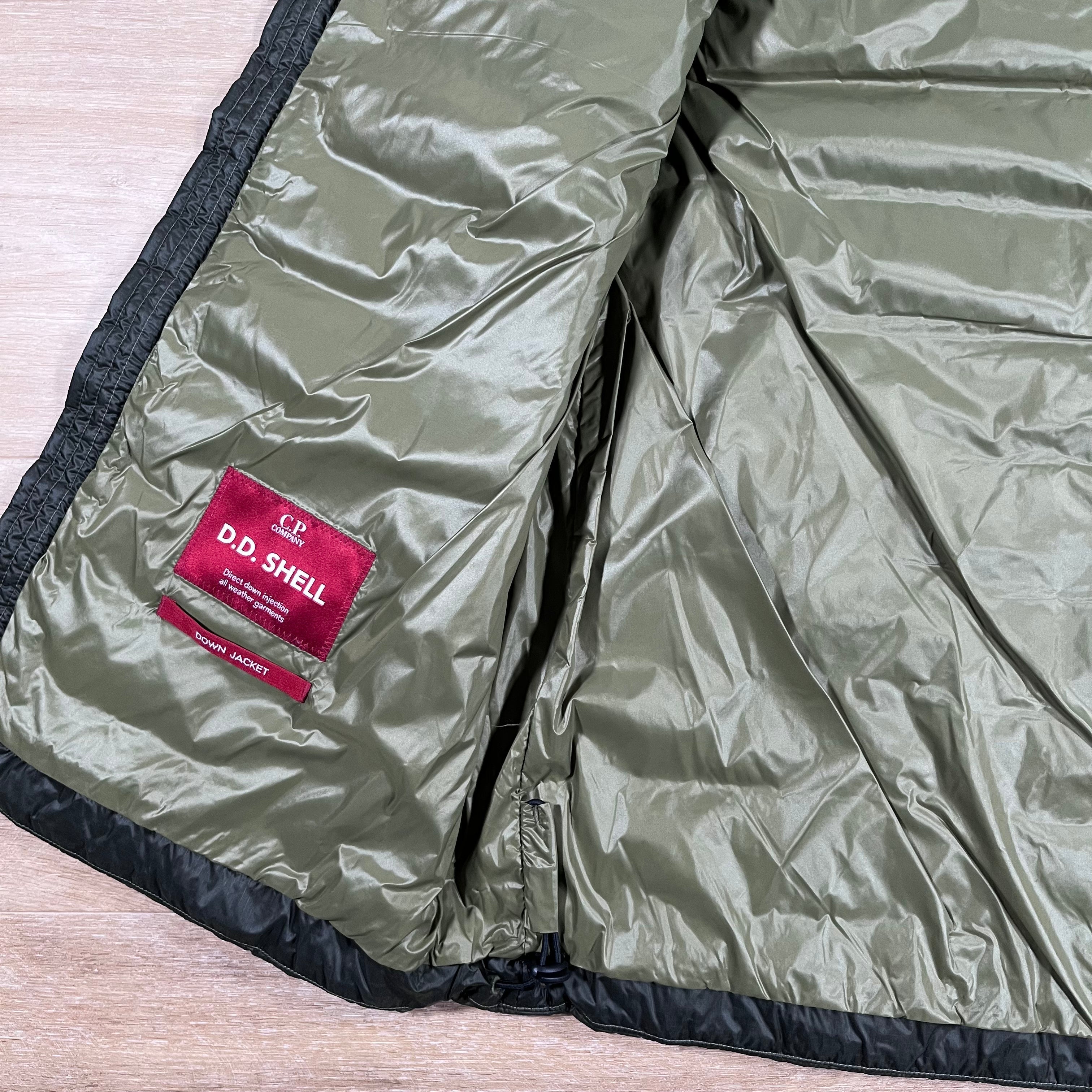 CP Company DD Shell Goggle Down Gilet in Elmwood Green