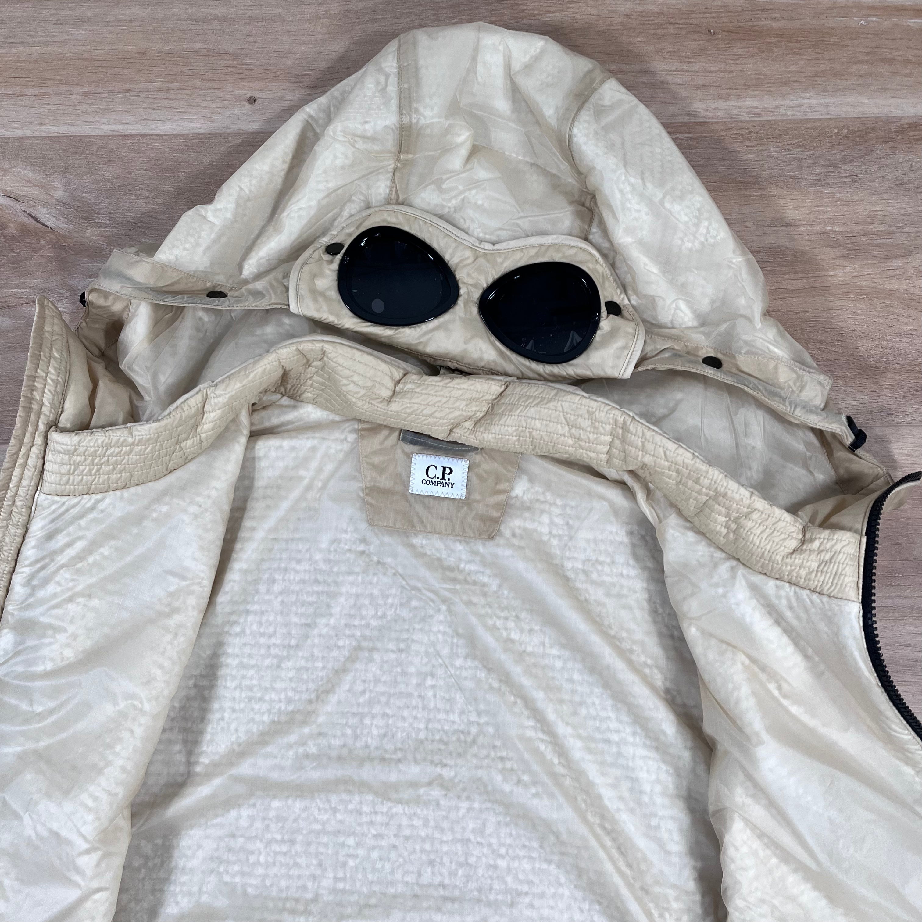 CP Company Nada Shell Goggle Padded Gilet in Pistachio Shell